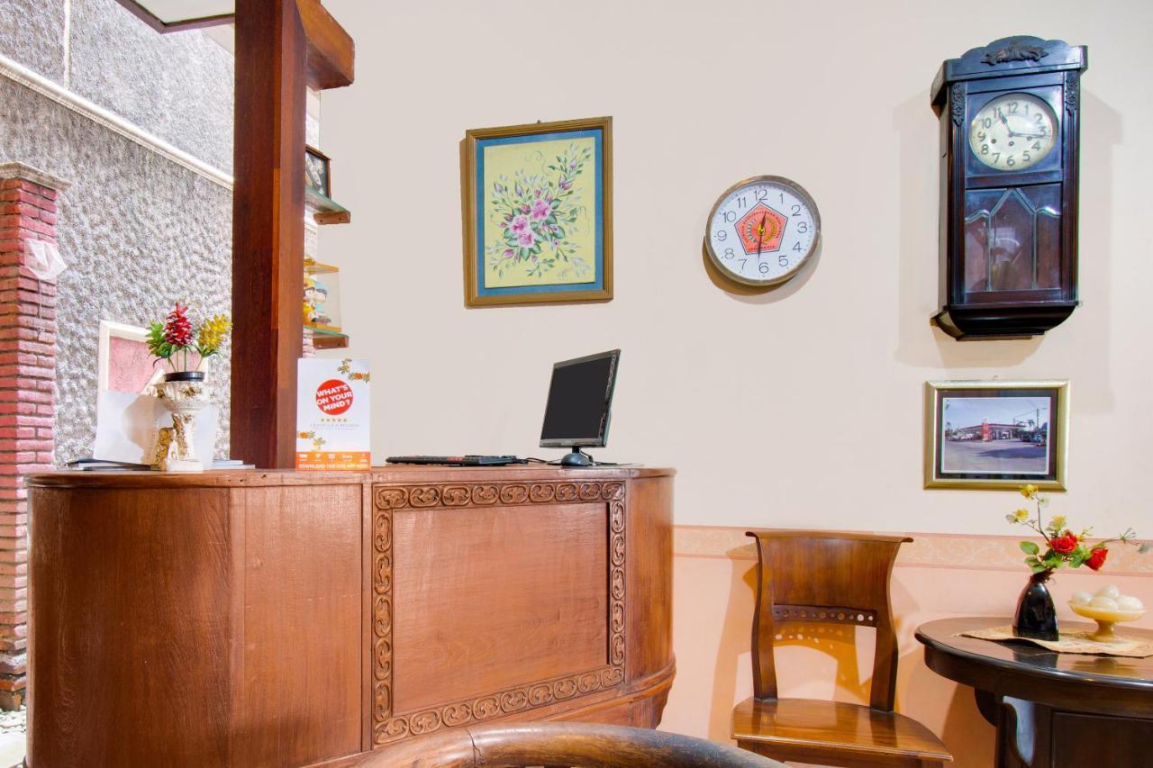 Oyo 3217 The Ts Homestay Malang Dış mekan fotoğraf
