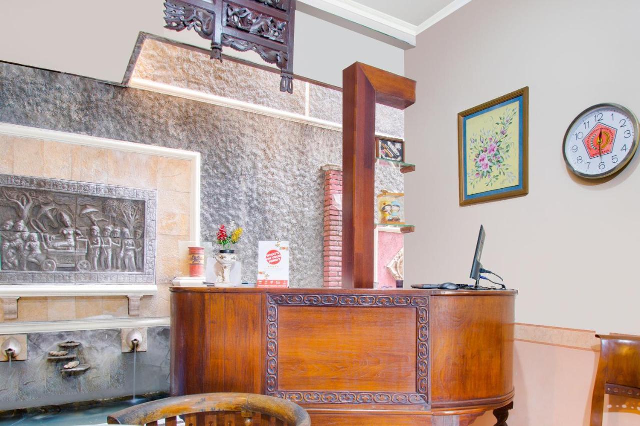 Oyo 3217 The Ts Homestay Malang Dış mekan fotoğraf