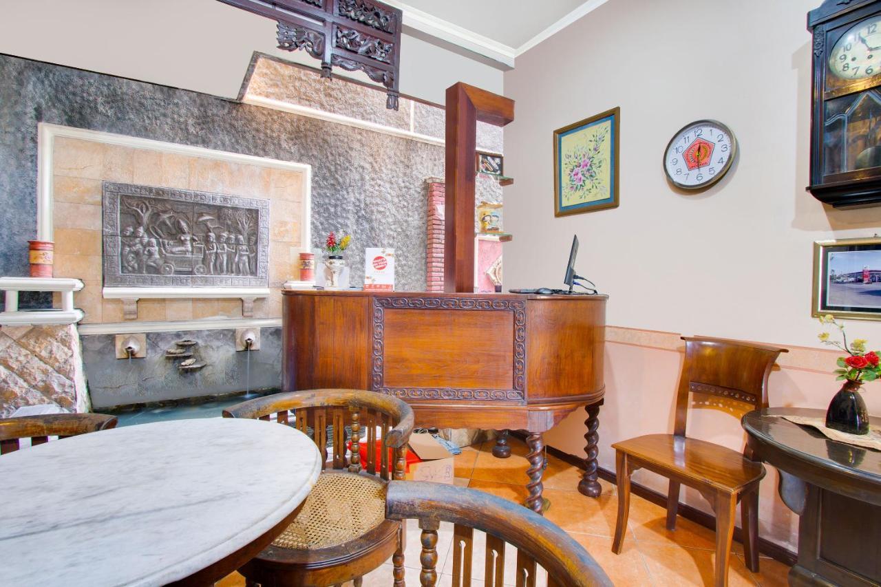 Oyo 3217 The Ts Homestay Malang Dış mekan fotoğraf