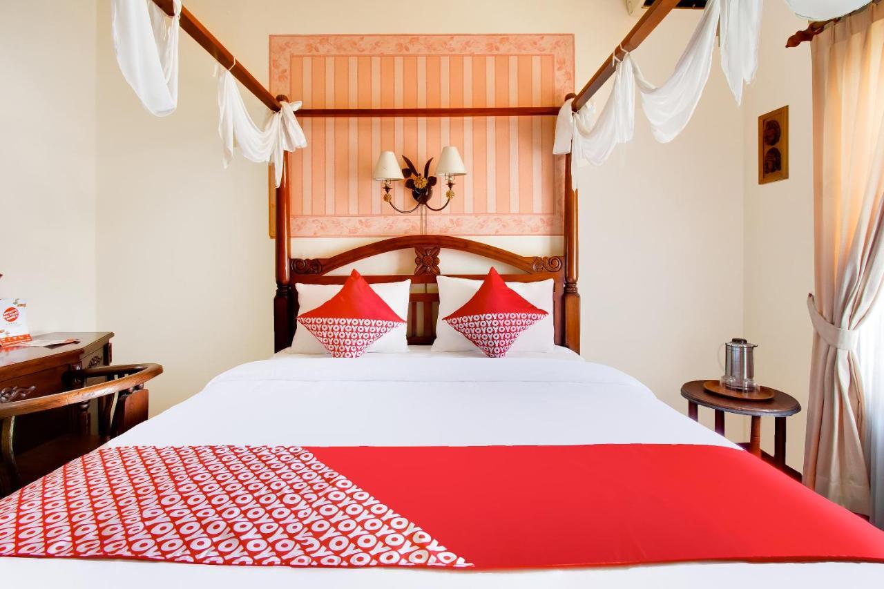 Oyo 3217 The Ts Homestay Malang Dış mekan fotoğraf
