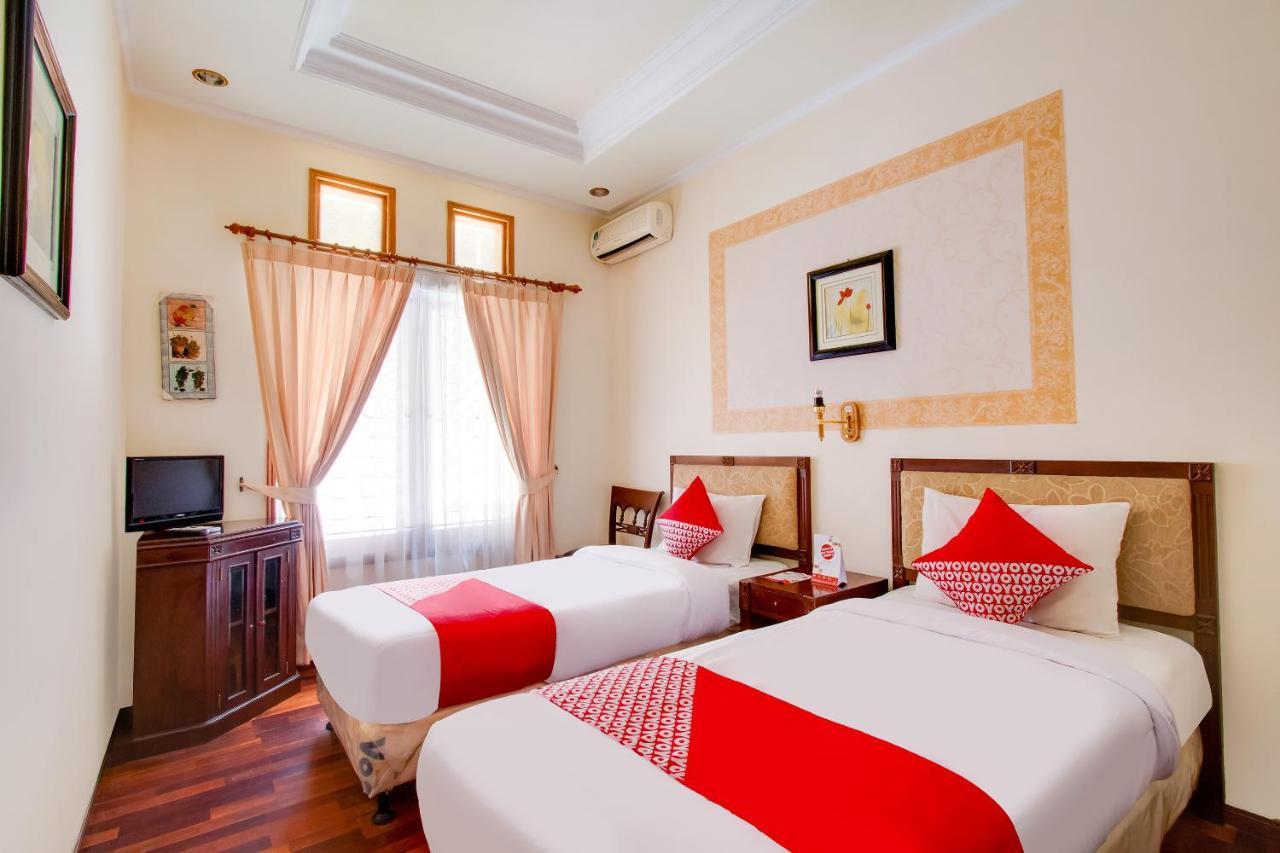 Oyo 3217 The Ts Homestay Malang Dış mekan fotoğraf
