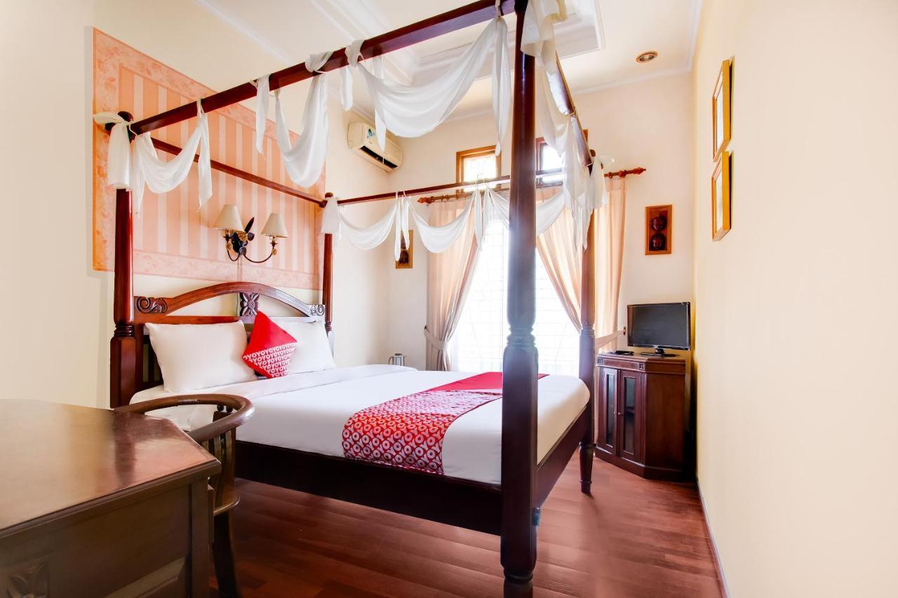 Oyo 3217 The Ts Homestay Malang Dış mekan fotoğraf
