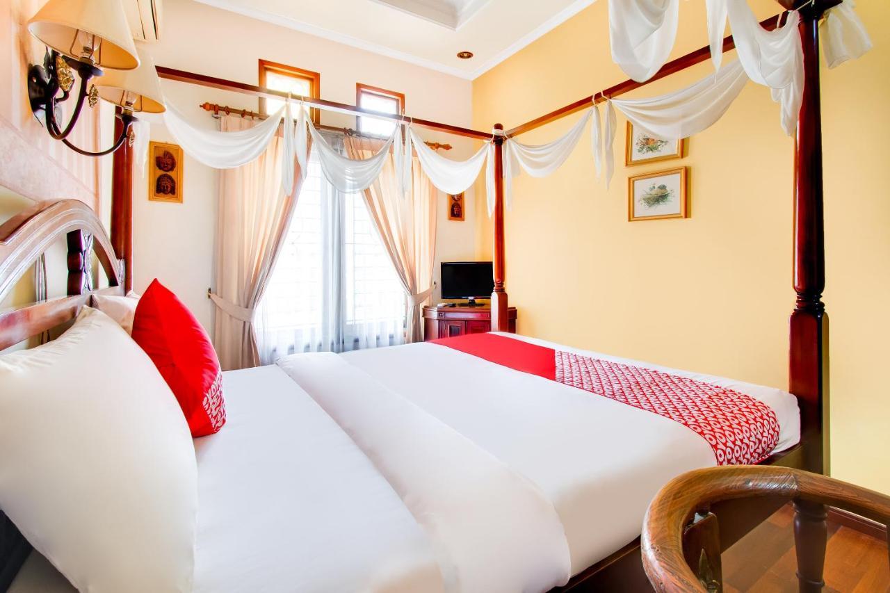 Oyo 3217 The Ts Homestay Malang Dış mekan fotoğraf